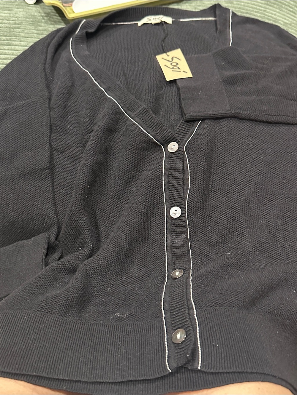 Sogi women’s cardigan 100% cotton Size L NWT